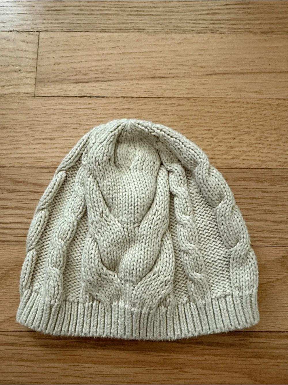 Banana Republic 6-12 M cotton Cable Knit Beanie in Cream, excellent condition